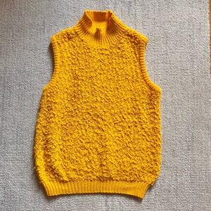 R. G. Arnold Vintage Womens Yellow Sleeveless Sweater